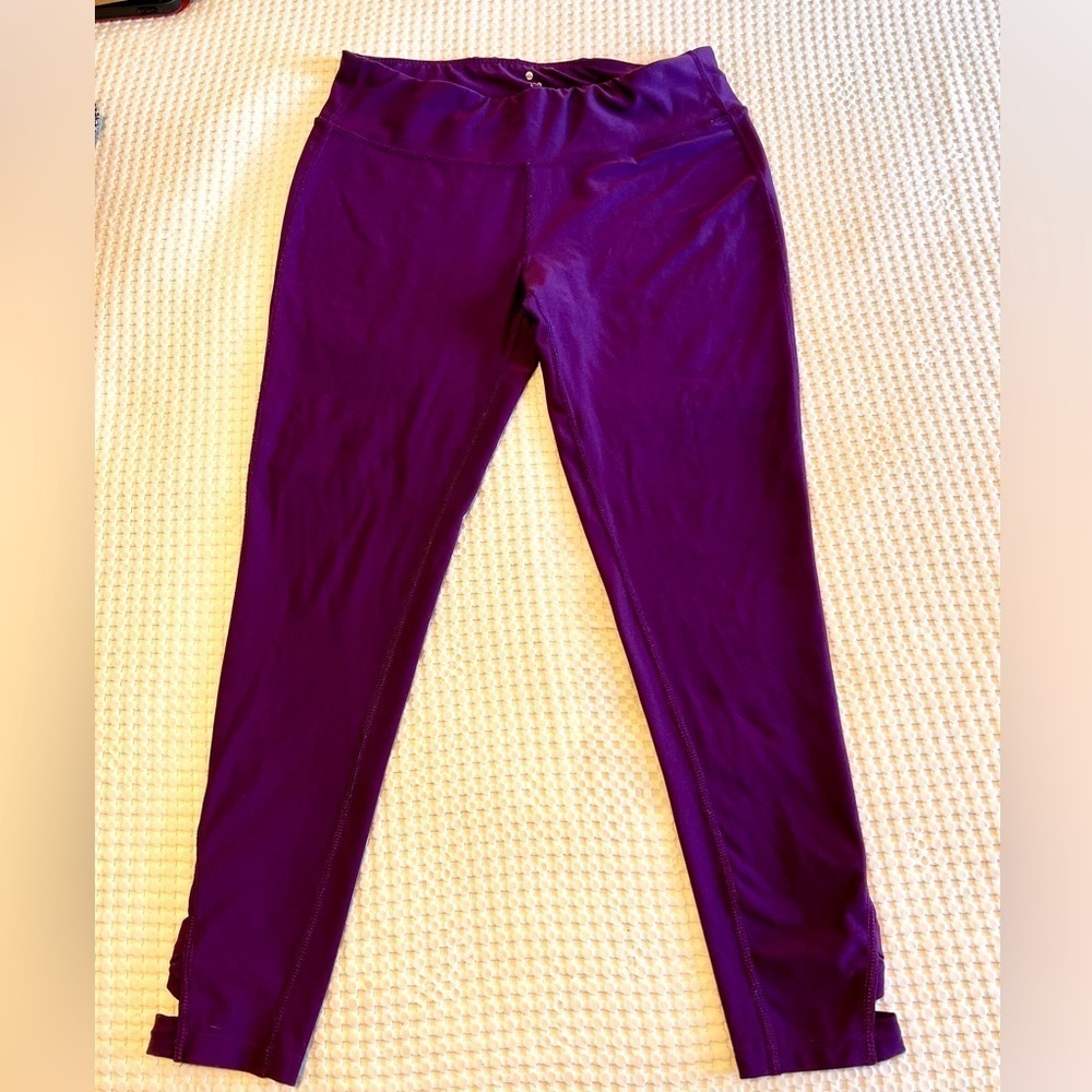 🛍️Purple APANA Yoga‎ leggings size L.